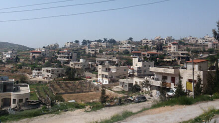 Nach dem tödlichen Anschlag suchen die Behörden in der Umgebung von Hebron weiterhin nach dem Täter.