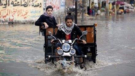 Überschwemmungen im Gazastreifen haben zu Verunreinigungen des Wassers und Krankheitsausbrüchen geführt.