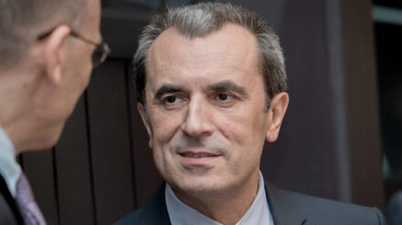 Orescharski versprach den Angehörigen der Burgas-Opfer baldige Informationen.