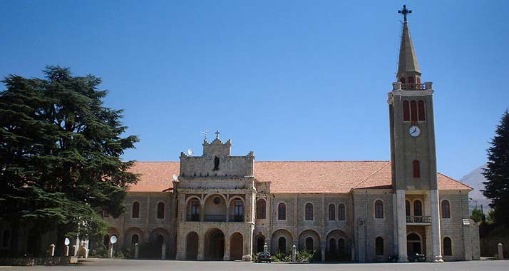 Bechara Ra'i hat trotz Kritik Maroniten in Israel besucht. Das Bild zeigt die Sommerresidenz des Patriarchen im nordlibanesischen Dimane.