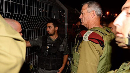 Generalstabschef Gantz macht sich nach der Schießerei ein Bild von der Lage an der Tapuah-Kreuzung.