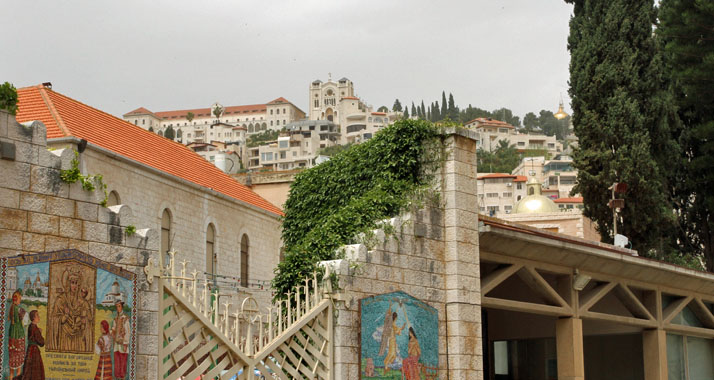 Nazareth: Ein muslimischer  Jugendlicher fordert die Freilassung der entführten Israelis.