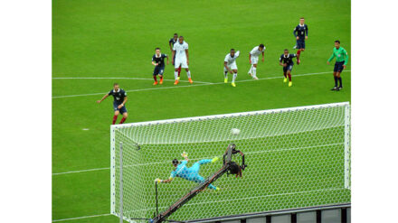 Die WM in Brasilien – hier das Spiel Frankreich gegen Honduras – verbindet Fernsehzuschauer im Nahen Osten.