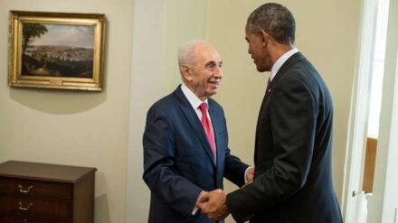 Freundschaftliches Verhältnis: Obama heißt Peres im Weißen Haus willkommen.