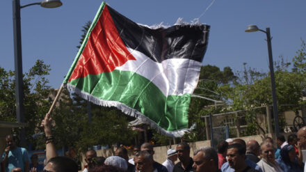 In jüdischen und arabischen Städten protestieren Menschen nach dem Tod dreier Israelis und eines Palästinensers. (Symbolbild)