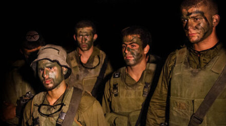 Israelische Soldaten bereiten sich auf die Bodenoffensive im Gazastreifen vor.