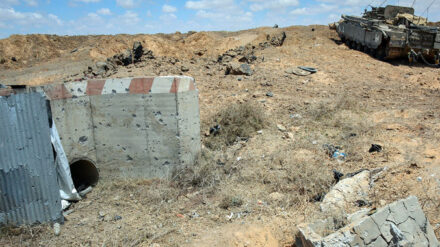 Der Eingang zu einem Tunnel (links unten) – zwischen dem 8. und dem 20. Juli hat die Armee 36 solcher Eingänge entdeckt, zum Teil in Häusern.