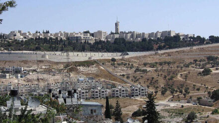 Auf dem Skopusberg hat ein mutmaßlicher Attentäter mehrere Schüsse auf einen Soldaten abgegeben.