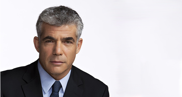 Hat in Berlin der Opfer der Schoah gedacht: Israels Finanzminister Jair Lapid