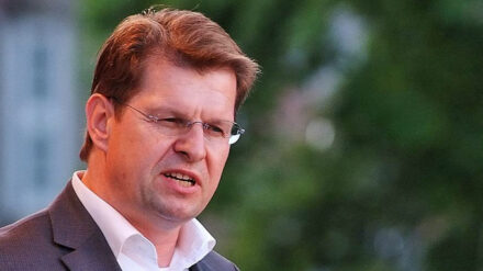 Fordert einen Politikwechsel bei Rüstungsexporten: SPD-Vize Ralf Stegner
