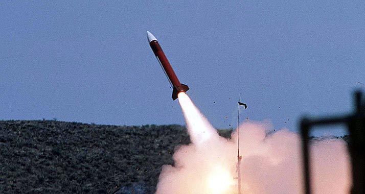 Eine israelische Patriot-Flugabwehrrakte hat am Dienstagmorgen einen syrischen Kampfjet abgeschossen. (Symbolbild)