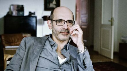 Der Schriftsteller Maxim Biller versucht, die Ursprünge des Antisemitismus' in Deutschland zu erklären.