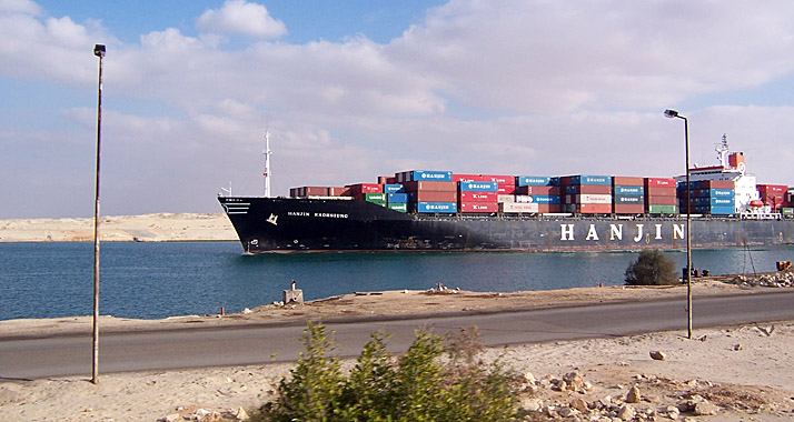 Der Suezkanal soll erweitert werden.