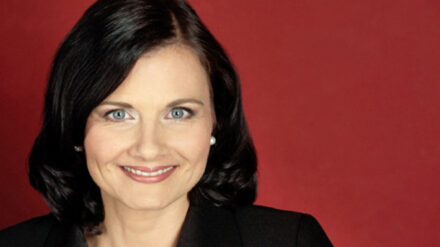 Ausgezeichnete Politikerin: Gitta Connemann hat den Ehrenpreis der DIG Aachen erhalten.
