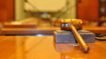 Zwei Mal lebenslänglich – für die zwei Menschenleben – plus 50 Jahre Haft und über 700.00 Euro Entschädigung: Das ist die Strafe für einen palästinensischen Attentäter.