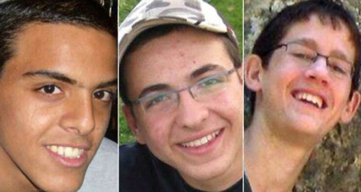 Anfang Juni wurden Ejal Jifrach (19), Gil-Ad Scha'ar (16) und Naftali Frankel (16) (v.l.) ermordet. Der Drahtzieher hinter der Entführung wurde nun zu dreimal lebenslänglich verurteilt.