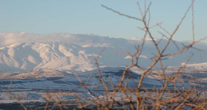 Kämpfer der Hisbollah haben am Berg Hermon israelische Militärposten beschossen.