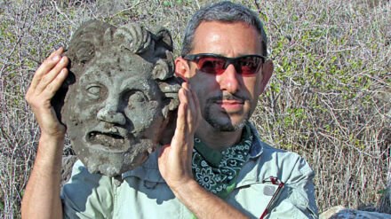 Bislang wurden vor allem Miniaturen gefunden – die Maske ist viel größer.