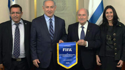 FIFA-Präsident Blatter sagte beim Treffen mit Premierminister Netanjahu, er sei auf einer „Friedensmission“.
