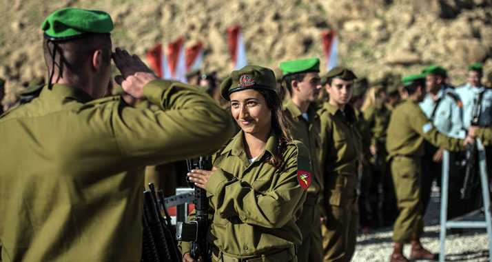 Auch Soldatinnen gehören zu der neuen Kampfeinheit im Jordantal.