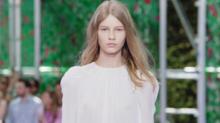 Eröffnete die Haute-Couture-Show von „Dior“ der kommenden Herbst-Winter-Saison: die Israelin Sofia Mechetner