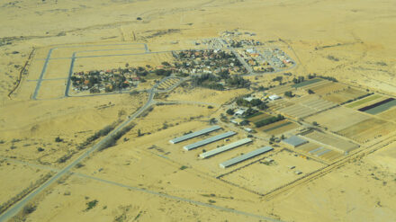 Viel Platz für Bauprojekte: In Aschalim entsteht die größte Solaranlage Israels.