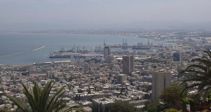 Vor allem die Chemie-Industrie in der Bucht von Haifa sorgt für eine enorme Luftverschmutzung.