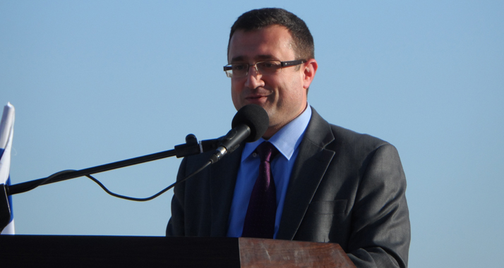 Leitet den Knesset-Ausschuss für christliche Verbündete: Robert Ilatov
