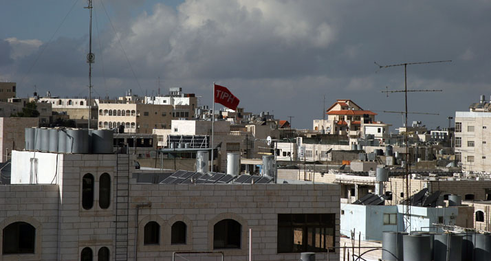 In Hebron hat ein Palästinenser jüdischen Amerikanern in seinem Haus Zuflucht vor einem Mob gewährt.