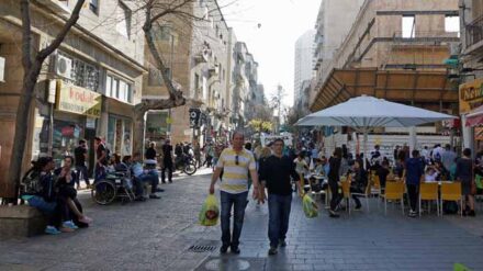 Derzeit leben mehr als 8,4 Millionen Menschen in Israel, knapp 75 Prozent von ihnen sind Juden.