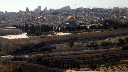 Heilige Stätten – unter anderem auf dem Tempelberg – sollten allein dem Gebet dienen, meinen Israels Oberrabbiner.