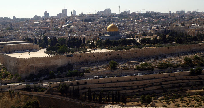 Heilige Stätten – unter anderem auf dem Tempelberg – sollten allein dem Gebet dienen, meinen Israels Oberrabbiner.