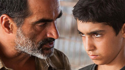 „Baba Joon“ zeigt Vater und Sohn im Konflikt zwischen Tradition und Neuorientierung.