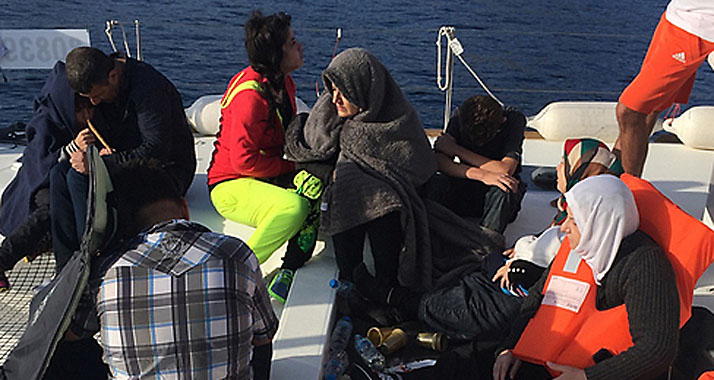 Die Israelis versorgten die Flüchtlinge mit dem Nötigsten und übergaben sie dann an die griechischen Behörden