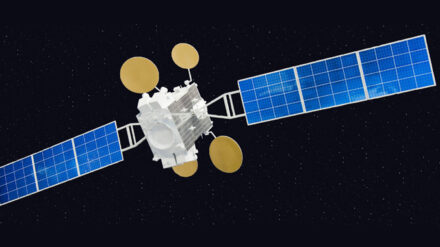 Der verlorene Satellit: „Amos 5“ treibt im All (Illustration)