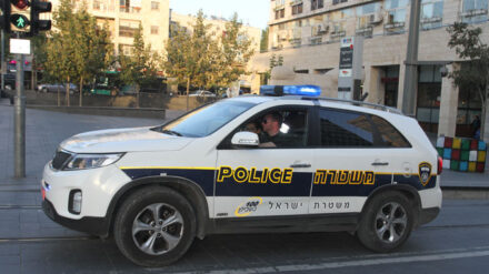 Ein getöteter Taxifahrer im Norden von Tel Aviv und ein Attentat im Zentrum: Die Polizei geht von einer Verbindung der beiden Vorfälle aus