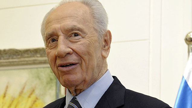 Nach einem leichten Herzinfarkt scheint sich Peres wieder wohl zu fühlen (Archivbild)