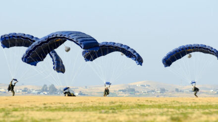 Die früheren Fallschirmjäger wehren sich gegen die Vorwürfe von „Breaking the Silence“ (Symbolbild)