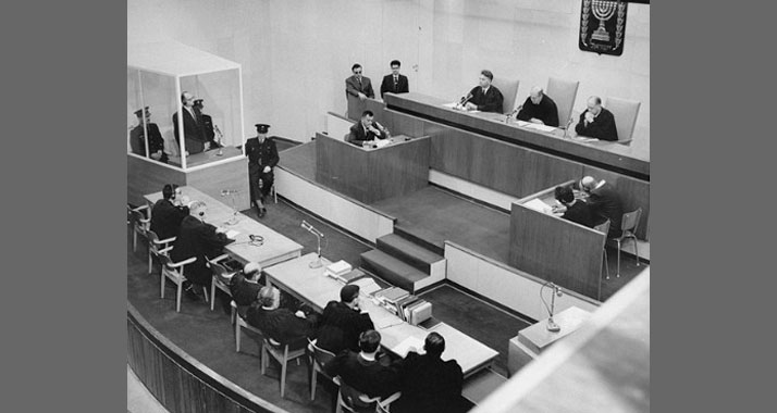 An dem verkündeten Todesurteil änderte sich auch durch das Gnadengesuch von Eichmann (im Glaskasten) nichts mehr