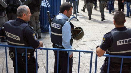Israelische Polizisten dürfen nun Verdächtige eher durchsuchen