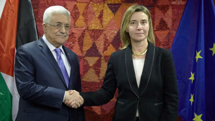 Der PA-Vorsitzende Abbas und die EU-Außenbeauftragte Federica Mogherini (Archivbild)