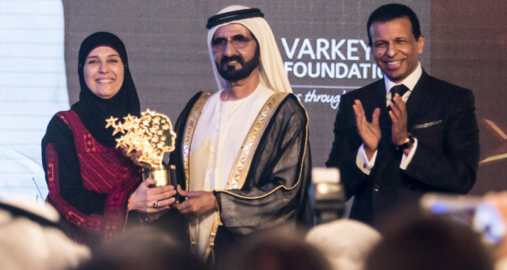 Die Lehrerin Hanan al-Hrub erhielt am Sonntag in Dubai ihren „Global Teacher Prize“