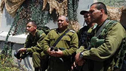 Generalstabschef Gadi Eisenkot erklärte Gespräche mit Palästinensern im Knesset-Ausschuss (2.v.l.)
