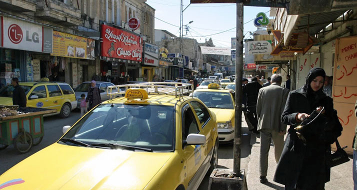 Im Gazastreifen werden bald wieder mehr Taxis unterwegs sein. (Im Bild: Autonomiestadt Tulkarm im Westjordanland)