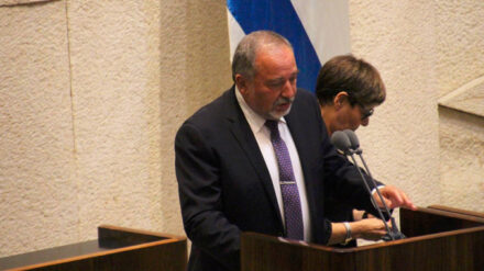 Erste Rede als neuer Verteidigungsminister: Lieberman spricht sich für die Zwei-Staaten-Lösung aus