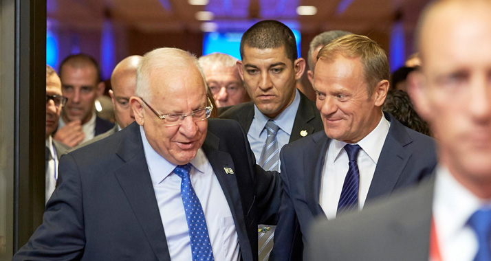Präsidenten unter sich: Der israelische Staatspräsident Rivlin traf in Belgien EU-Ratspräsident Tusk (r.)