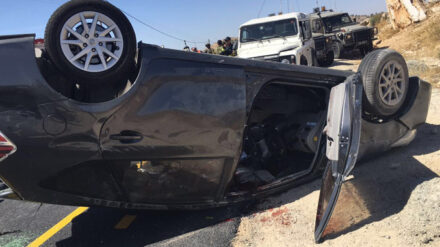 Nahe Hebron ist eine israelische Familie während der Fahrt beschossen worden