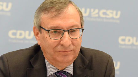 Abraham Lehrer sieht die Islamverbände in der Pflicht bei der Bekämpfung von Antisemitismus in Deutschland