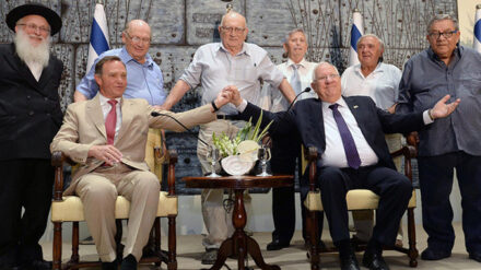 Staatspräsident Rivlin trifft den belgischen Fürsten Michel de Ligne und Holocaust-Überlebende