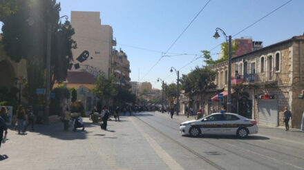 Die Polizei hat die Jaffa-Straße nach dem Rohrbombenfund am Sonntag für kurze Zeit gesperrt